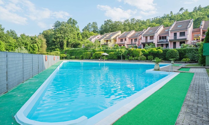 Pignone Apartment | Relax at Villaggio 5 Terre: Poolside Retreat by the Ocean