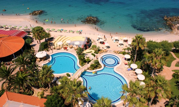 Ricadi Hotel | Experience Villaggio Il Gabbiano: 4-Star Resort with Spa & Pool