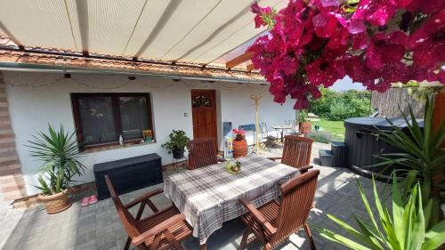 Abadszalok Apartment | Villanegra Vendégház Abádszalók