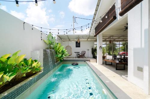 Kampung Kubang Parit House | Seaside Serenity at Villapadu Kota - 4-Star Comfort Awaits