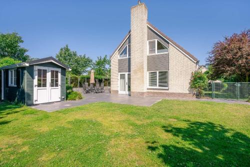 De Koog House | Discover Villapark Kamperfoelie 57: Pet-Friendly Retreat