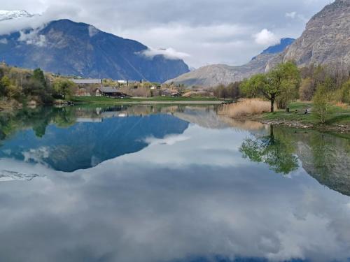 Villargondran Apartment | Explore Villargondran: Family-Friendly Getaway in Maurienne