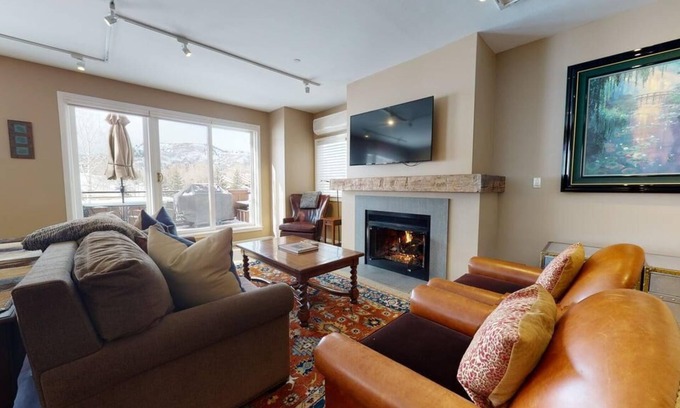 Snowmass Village Condo | Unmatched Comfort at Villas at Snowmass Club | 10/10 Rating