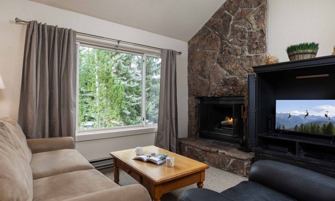 Snowmass Village Condo | Discover Villas at Snowmass Club - Family-Friendly Getaway