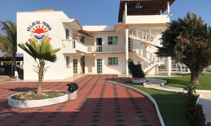 Coyuca de Benitez House | Relaxing Stay at Villas del Pacifico with Spa & Breakfast