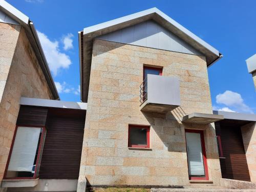 Castro Laboreiro House | Villas do Laboreiro - Casa 8: Pet-Friendly Retreat