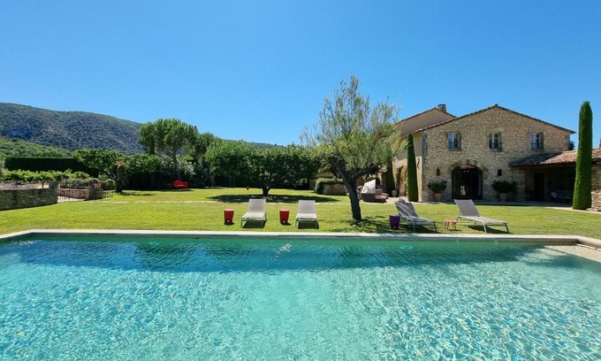 Oppede House | Experience Elegance at Villas du Luberon - Le Mas des Gourmandises