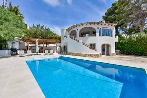 Benimeit Villa | Discover Villas Guzman - Casa Nova with Pool & Hot Tub