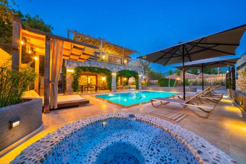 Fethiye Villa | Relaxing Villas Kayakoy with Oceanfront Views in Oludeniz