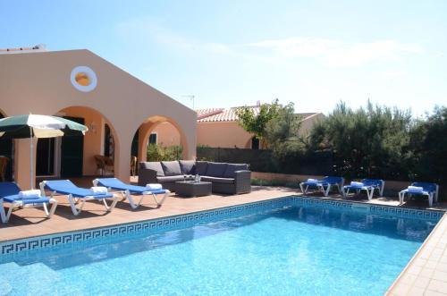 Cap d'Artrutx Villa | Relax at Villas Las Golondrinas - Family-Friendly Retreat
