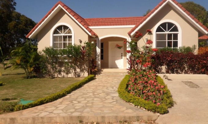 Urbanizacion Tavarez Villa | VillaTracey in Sosua: Family Getaway with Pool & Wifi