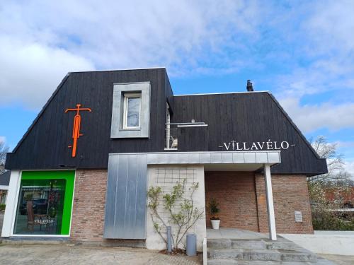 Ootmarsum Hotel | Discover Villavelo Twente: Family-Friendly Stay with Dining