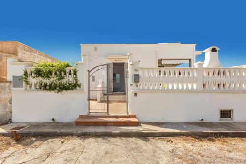 San Pietro in Bevagna House | Cozy Villetta Anastasia: Pet-Friendly Retreat Awaits
