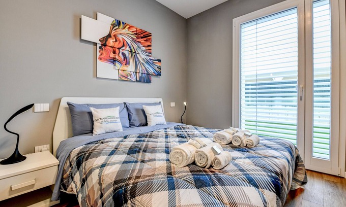 Peschiera del Garda Ski Chalet | Relax at Villetta Dolci Luxury Home with Private Pool