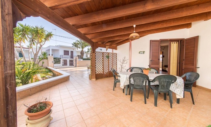 Posto Rosso Villa | Villetta Michela - Salento Reservation