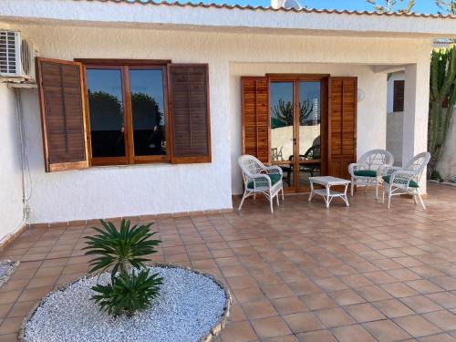 Marsala House | Oceanfront Villetta - Punta Palermo Marsala, Guest Rated 9.8