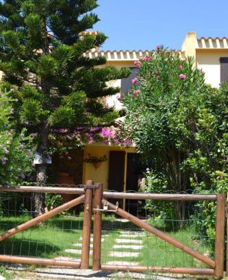 Castiadas House | Family-Friendly Getaway at Villetta Sa Speciosa