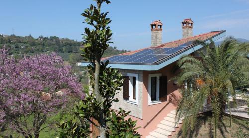 Terni Villa | Inviting Villino con Piscina with Pool & Hot Tub Access