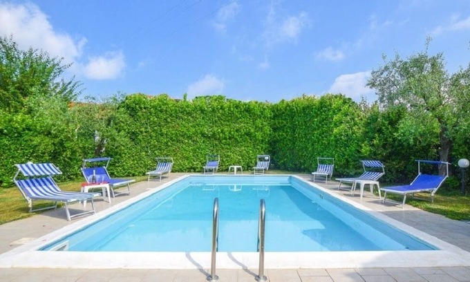 Villa Campanile Villa | Discover Villino Franco: Pet-Friendly Retreat in Tuscany
