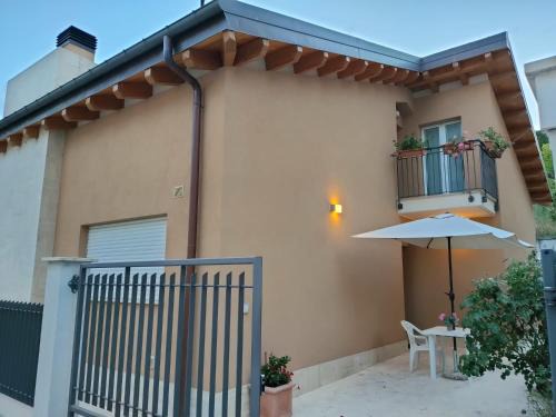 L'Aquila House | Top-Rated Villino Maria Pia in Historic L'Aquila Center