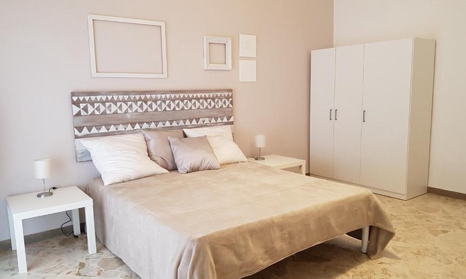 Mola di Bari Apartment | Budget-Friendly Vilmahouse: Pet and Child Friendly Retreat