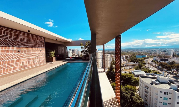 Santiago Province Apartment | Vintage luxury on the 9th floor of Rialto, downtown Santiago