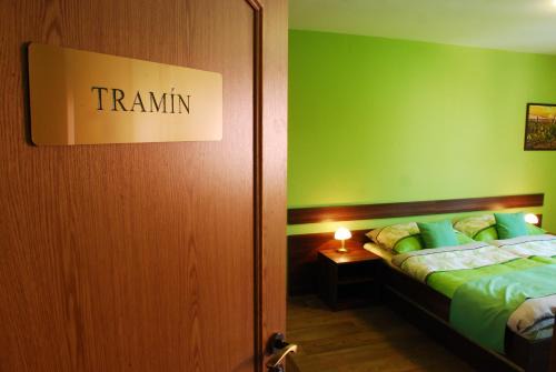 Cejkovice House | Vinařství Pastorek: Family-Friendly Stay with Kitchen Access