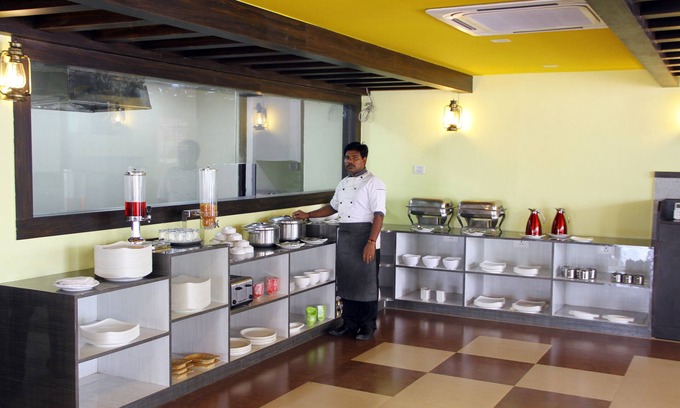 Kumbakonam Hotel | Discover Vinayaga by Poppys Kumbakonam: Family-Friendly Stay