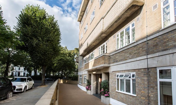 Pembridge Bed & Breakfast | Discover Vincent House London Residence: Rated 8.9/10