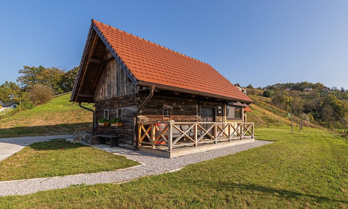 Bostanj House | Relaxing Vineyard Cottage in Mirna, Slovenia with Spa Amenities