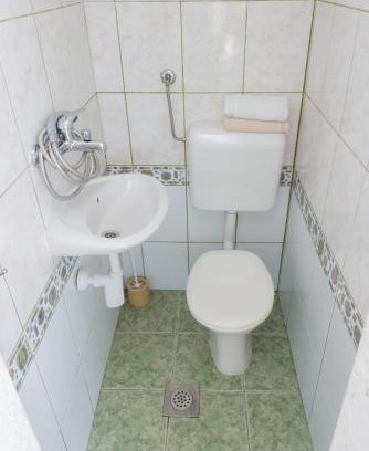 Murvica Apartment | Pet-Friendly Vineyard Cottages in Murvica - Guest Rated 8.3