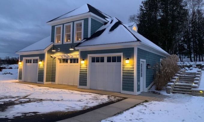 Petoskey Apartment | Scenic Vineyard View Apartment with Oceanfront Amenities