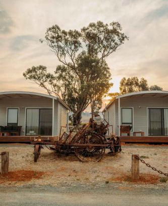 Cornella Apartment | Experience Vineyard Views at Shiraz Republic - Top Rated Stay