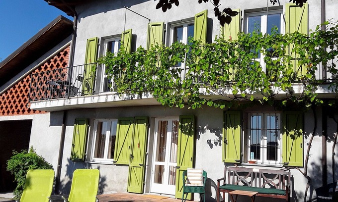 Canelli House | Tranquil Vineyard Villa: A Perfect Family-Friendly Retreat