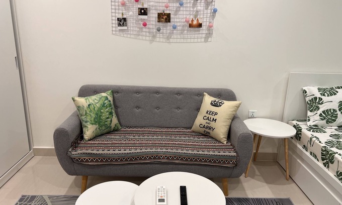 District 9 Apartment | Comfortable Vinhome Grand Park Homestay with Pool & Ocean View