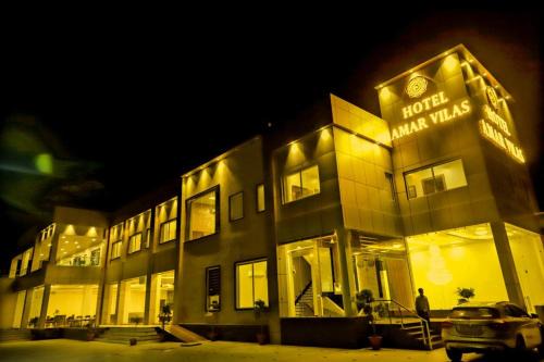 Bharatpur Hotel | Relax at Hotel Amar Vilas & Resort with Ocean Views