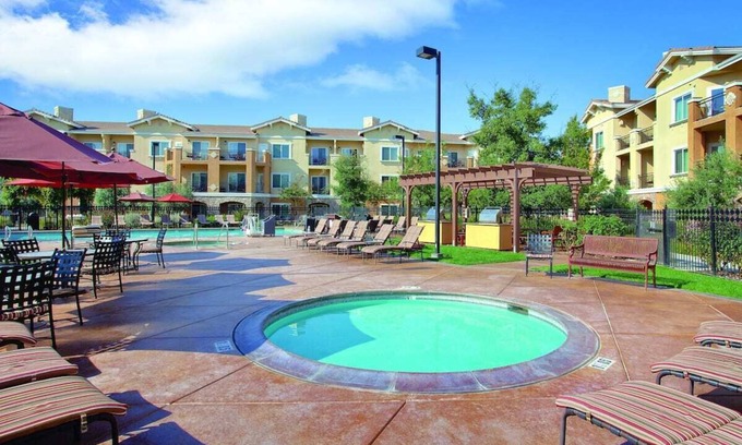 Napa Apartment | Vino Bello: Comfortable Double Beds & Free Shuttle Service