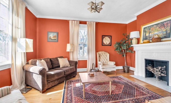 Lakeside House | Vintage Charm in Lakeside | A Timeless RVA Retreat