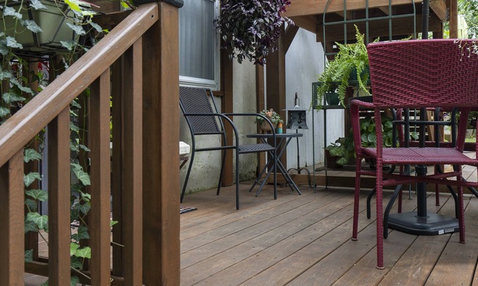 Columbia Bed & Breakfast | Charming 2-Bedroom Suite with Pool in East Campus