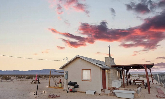 Wonder Valley Cabin | Vintage Joshua Tree Park Gem! Old Dale Ranch Retreat on private 5 acres.
