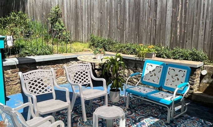 Ligonier Apartment | Cozy Vintage Motor Court: Pet-Friendly Ligonier Studio Retreat
