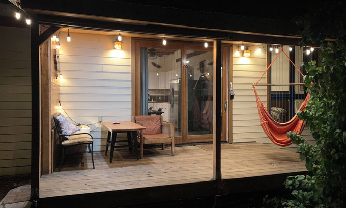 Crescent Mills House | Vintage Timber Barn: Spa & Hot Tub with Sierra Views