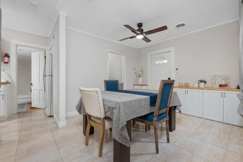 West Central Apartment | Vintage West Central Apt Walkable Free Parking!