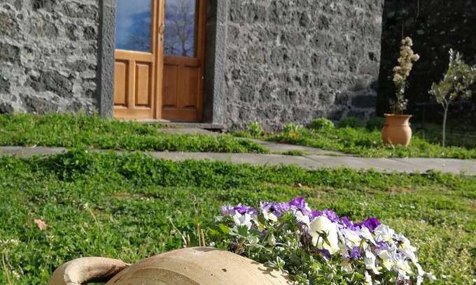 Mascali House | Viola nel Parco: Family-Friendly with Pool and Dining