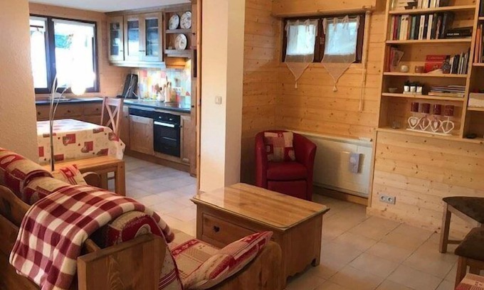 Chatel Apartment | Ideally Located 2-Bedroom Apartment Near Vonnes Ski Area