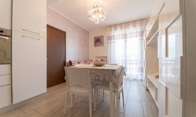 Lido Adriano Apartment | Discover VIOLET: Family-Friendly Retreat in Lido Adriano