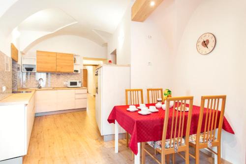 Molveno Apartment | Top-Rated Family and Pet-Friendly Stay at Violeti 2
