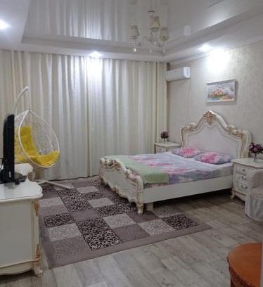 Uralsk Apartment | Cozy VIP Apartment with Pool and Hot Tub for Your Stay