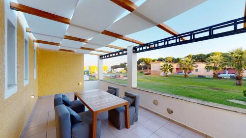 Andravida-Kyllini Apartment | Elegant VIP Apartments with Oceanfront Views and Pool