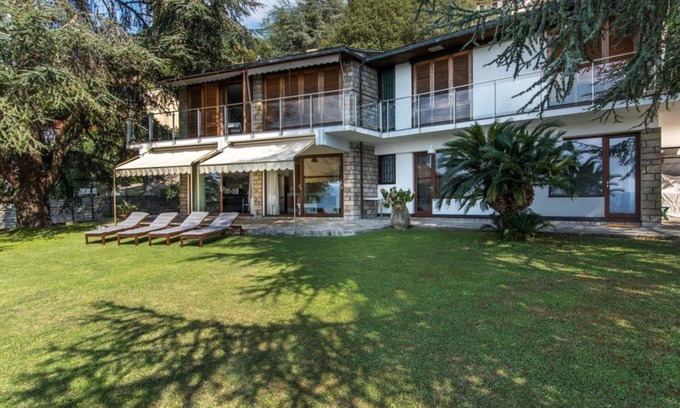 Camogli Villa | Oceanfront Bliss at Vip Camogli - Guest Rated 9/10